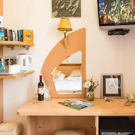 Double Lukre With View